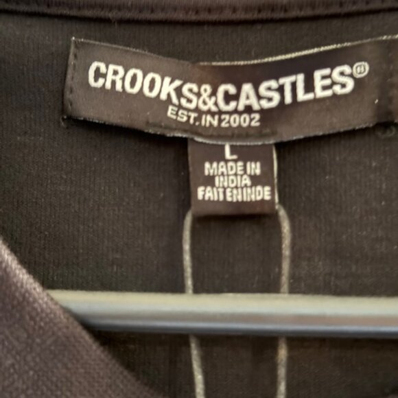 NWT CROOKS & CASTLES MENS T-SHIRT - (WHERE ALL THE OUTLAWS MEET) - Large - Picture 3 of 7